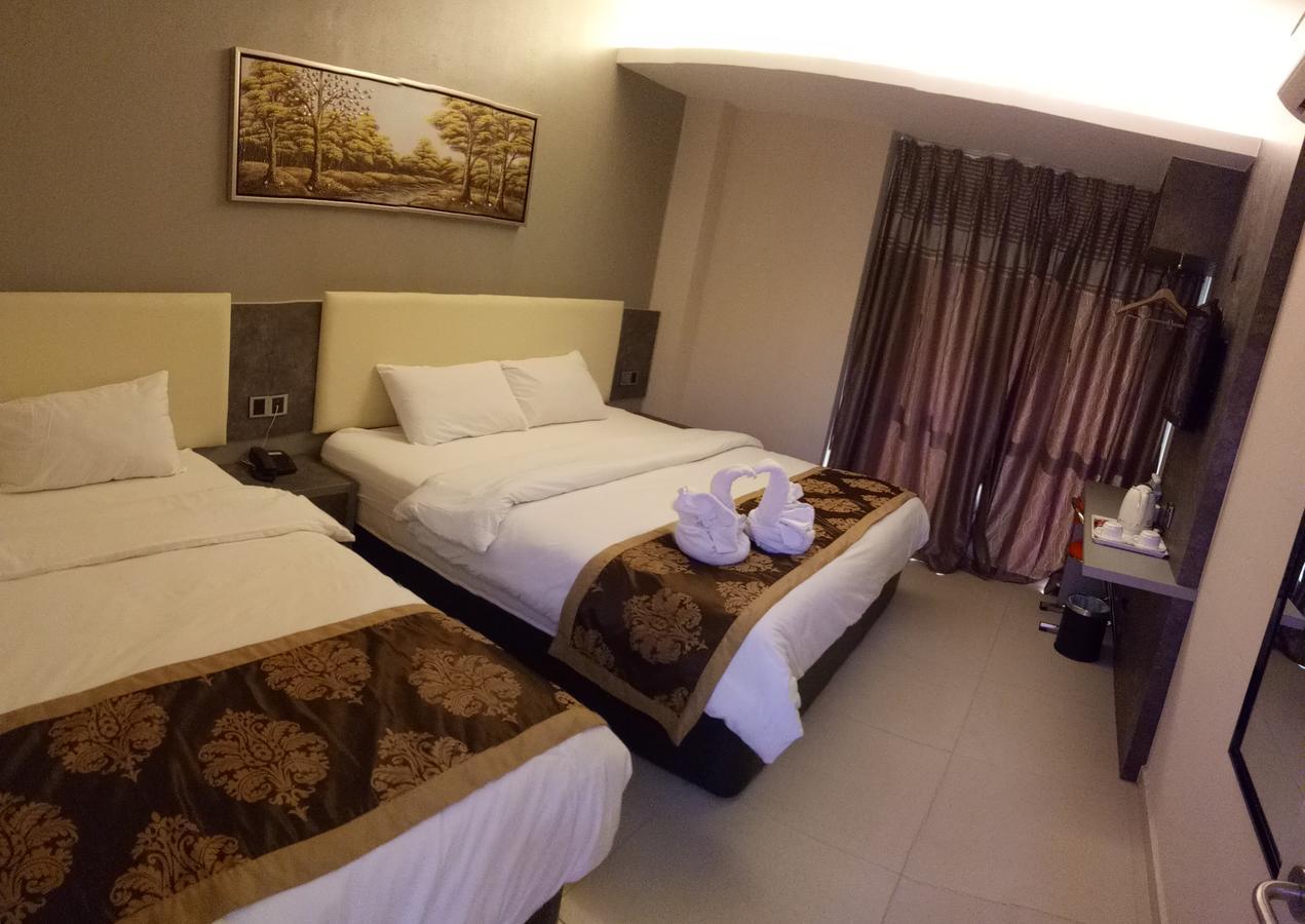 Golden Leaves Hotel Malacca Exterior foto