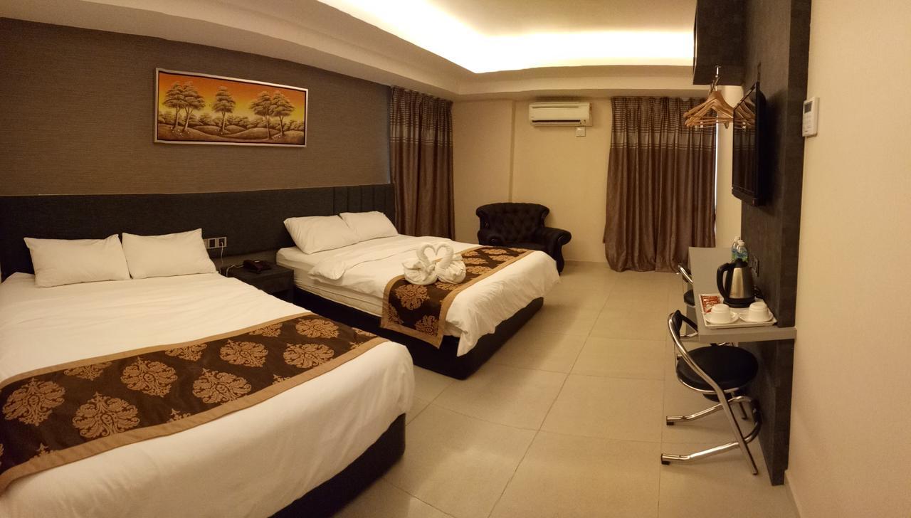 Golden Leaves Hotel Malacca Exterior foto